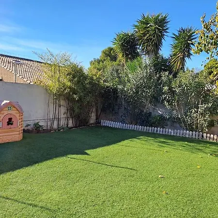 Le Ces-spacieuse Maison - Wifi Jardin - Parking Gratuit - 15min Des Plages Semesterbostad