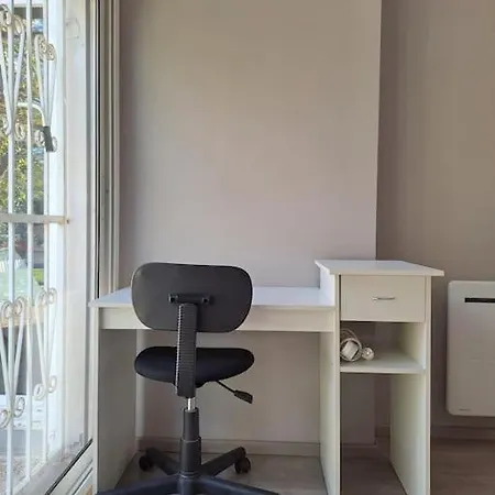 Le Ces-spacieuse Maison - Wifi Jardin - Parking Gratuit - 15min Des Plages Holiday home