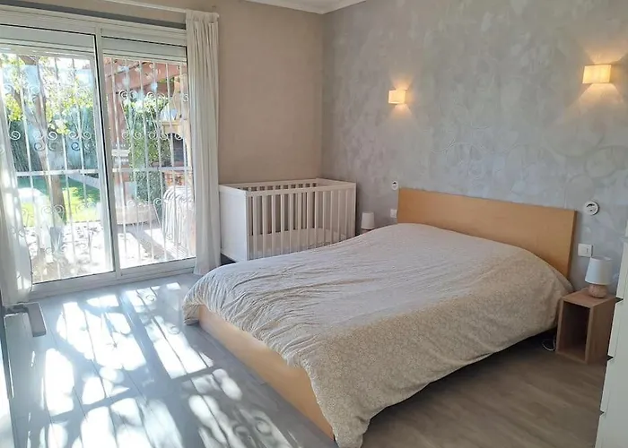 Le Ces-spacieuse Maison - Wifi Jardin - Parking Gratuit - 15min Des Plages *