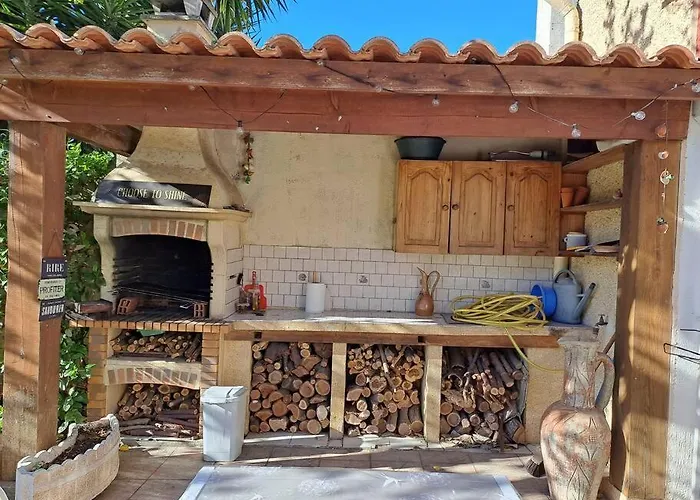 Le Ces-spacieuse Maison - Wifi Jardin - Parking Gratuit - 15min Des Plages בית נופש *