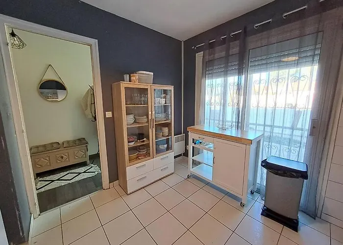 בית נופש Le Ces-spacieuse Maison - Wifi Jardin - Parking Gratuit - 15min Des Plages בזייה