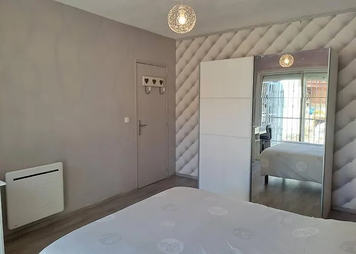 Le Ces-spacieuse Maison - Wifi Jardin - Parking Gratuit - 15min Des Plages בזייה